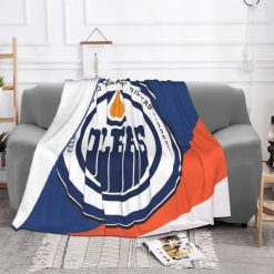 Alternative view of NHL Edmonton Oilers Fleece Blanket V4