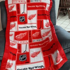 NHL Detroit Red Wings Fleece Blanket V2