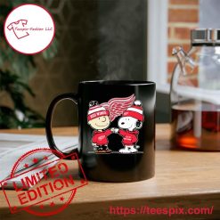 NHL Detroit Red Wings Charlie Brown Fist Bump Snoopy Black Ceramic Mug